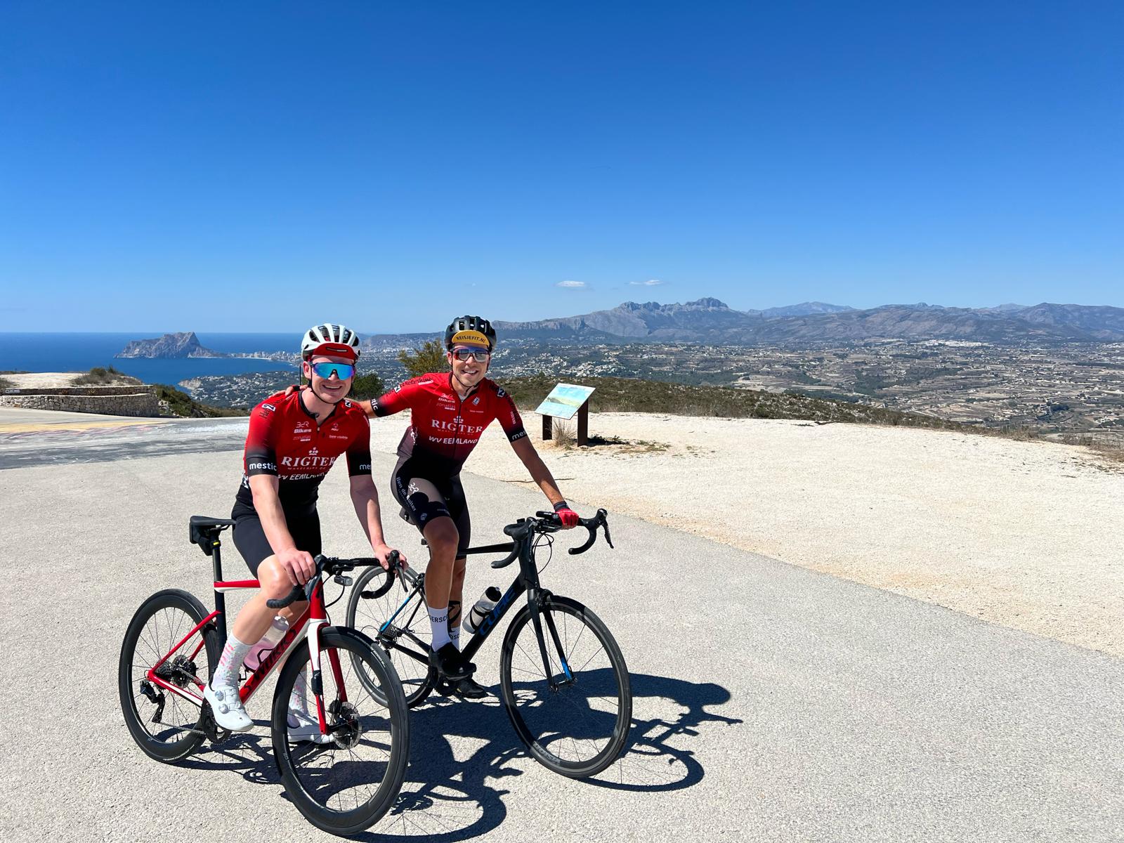 Alexander en Jeffry op de Cumbre del Sol